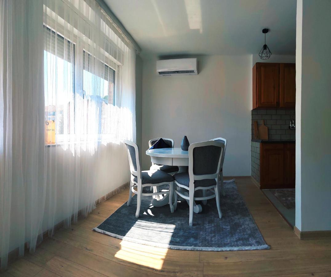 Spacious And Modern Apartment In Town Center Konjic Εξωτερικό φωτογραφία